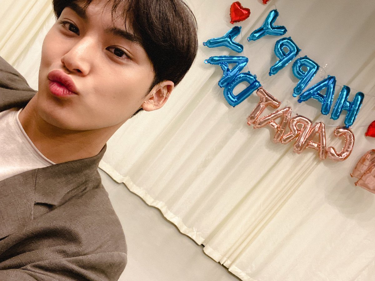 ʚ february 14th, day 45 ɞhappy valentine’s day bby!!!!!!! i had no one to spend it woth but you and everyone else decided to be alive and post selfies  ily and i am happy to be a carat 