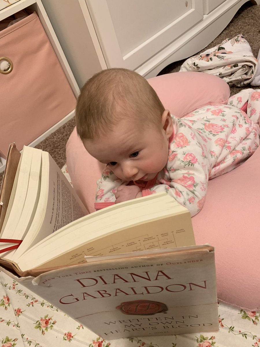 emily25286409's tweet photo. Even my 3 month old is obsessed #outlander #dianagabaldon #SamHeughan #catrionabalfe #betsyjohnson #iloveoutlander #3monthsold #reading #GerberPhotoSearch2020 https://t.co/K9m4qvGUTH