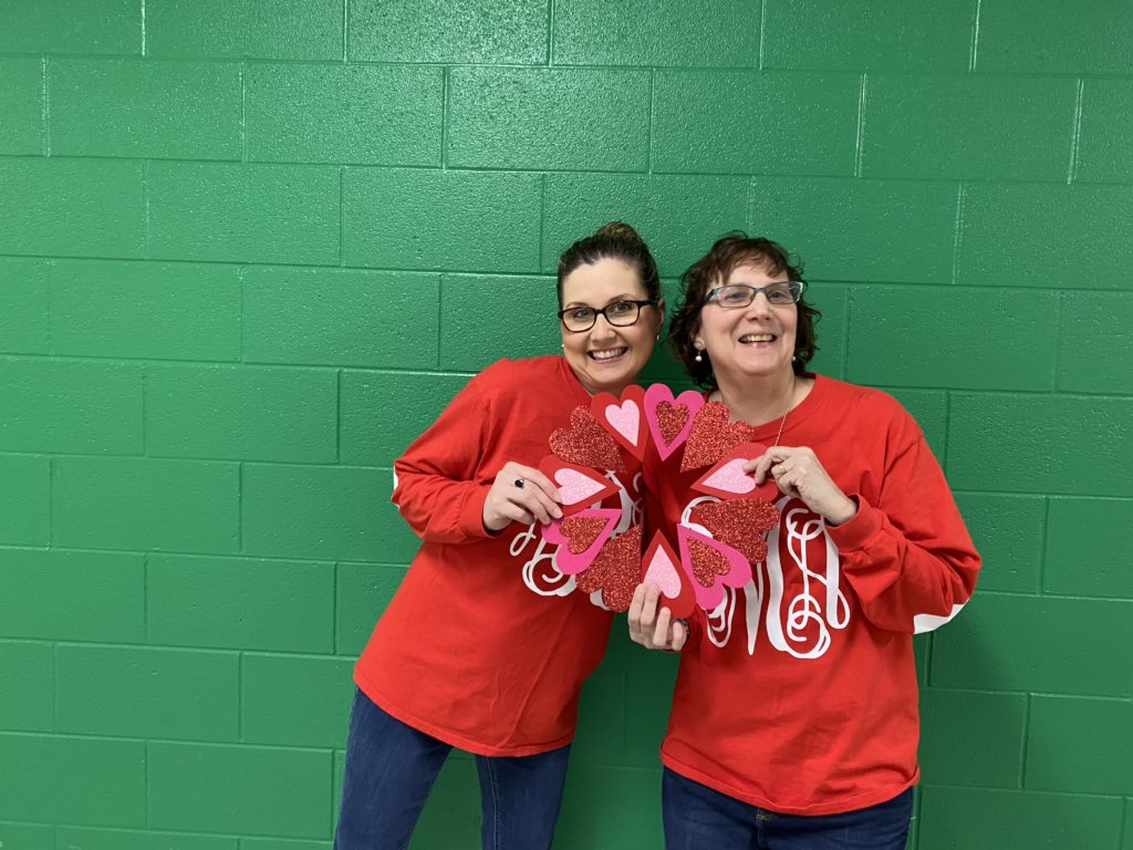 k5richardson's tweet photo. Happy Valentine’s Day! ❤️ We love working together. So much fun! #wearegreenbrier #schoolofkindness https://t.co/sizWAWIO0m