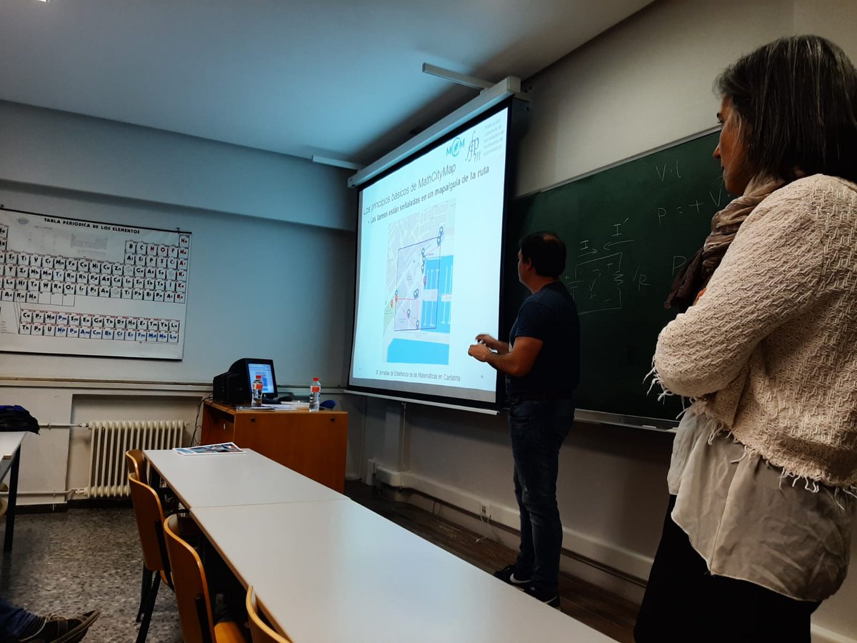 lazaroclaudia's tweet image. With @blancojc82 disseminating @mathcitymap at the IX JEMC, organised by the @SMatematicaPC