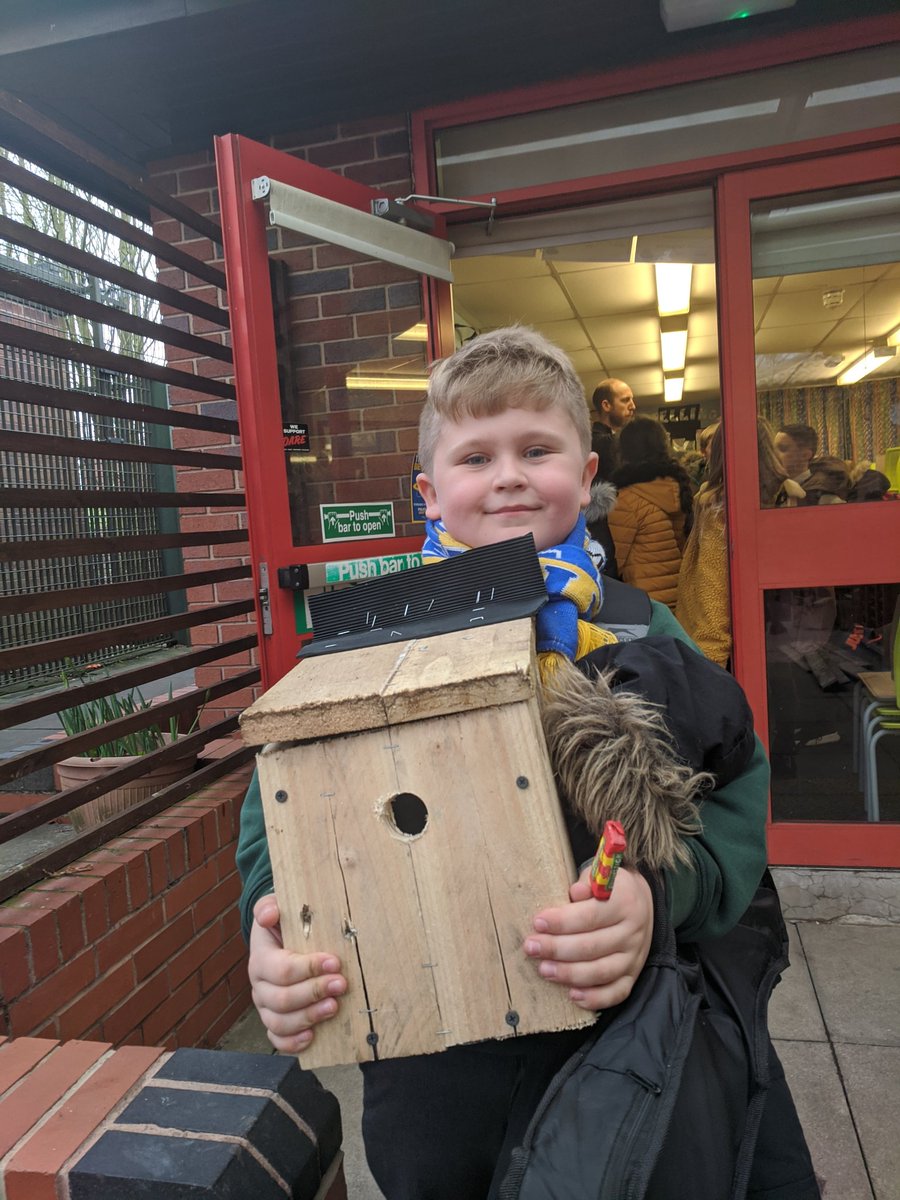 BirklandsClass's tweet photo. Some very happy children taking home the bird boxes that they worked hard to make! @FHTDesignTech https://t.co/ujs1wsdJhy