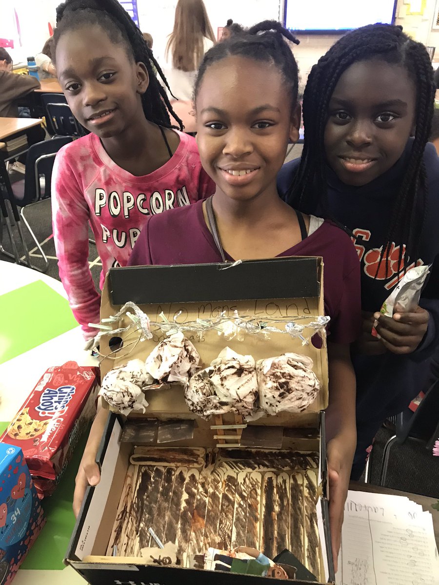 ShirahStacy's tweet photo. We just finished our World War I unit! Students worked together to make models of trenches used during WWI. They included a “no mans land”, barbed wire, a sleeping area, sandbags, a firing step and more! @AliceDrive_Elem https://t.co/CQlwQMnZ8d