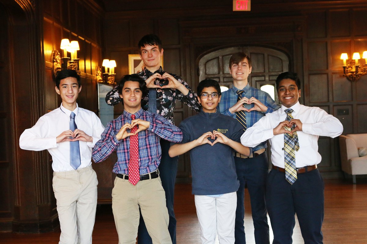 DP_Development's tweet image. We ❤ our Donors! At #DevonPrep, we hold a special place in our hearts for our donors! Happy Valentine’s Day! #ValentinesDay2020 #rolltide #gratefulheart