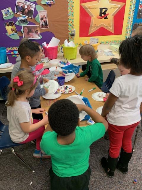 vickiwlove's tweet photo. On this day that is usually reserved for couples, take a few pointers from our little ones. VDay is about kindness, showing others you care, and being helpful not hurtful. @Rosehill512 #bettertogether #teamkindness https://t.co/bBMkDaVpzL