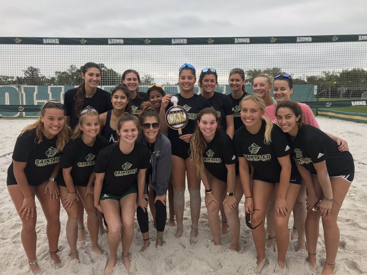 SaintLeoBeachVB's tweet image. Have to give a shout out to this girl in the middle, Nina Vattovaz, for being nominated and tapped for membership in a National Leadership Honor Society. Can’t think of anymore more worthy! #LeadByExample #LeoTheGreat