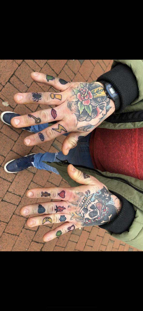 AdyHammonds's tweet photo. #dobblegame dobble tattoos https://t.co/qgIvN1q9l8