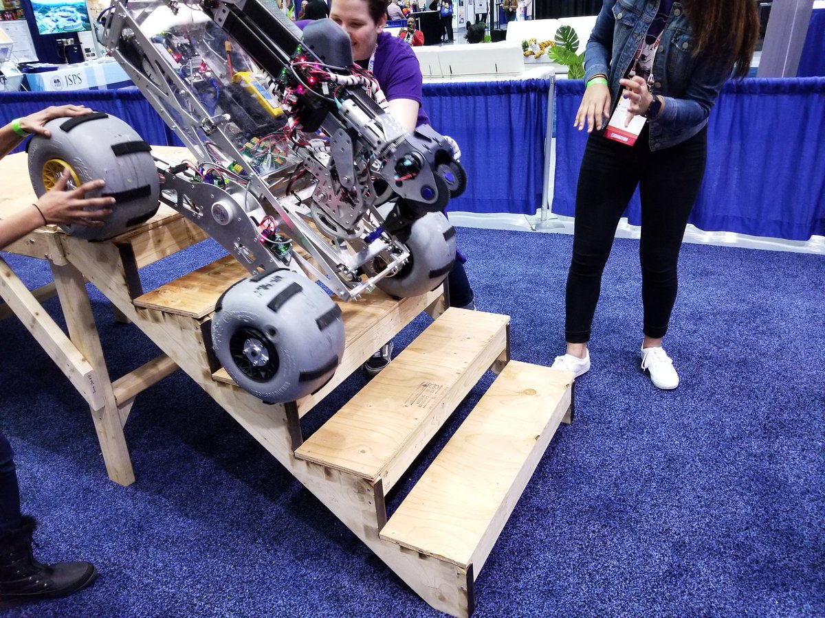 tammaraki's tweet image. #huskyrobotics going down the stairs obstacle at #AAASmtg,  #URC