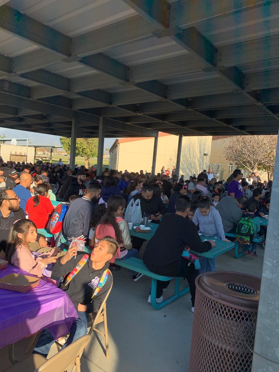 FUSD_Binks's tweet photo. We had an amazing Donuts with Dad event!  Thanks to all that joined us and to those that made it possible.  Wishing everyone a very happy Valentine's Day🥰 https://t.co/AmOCVnpetU
