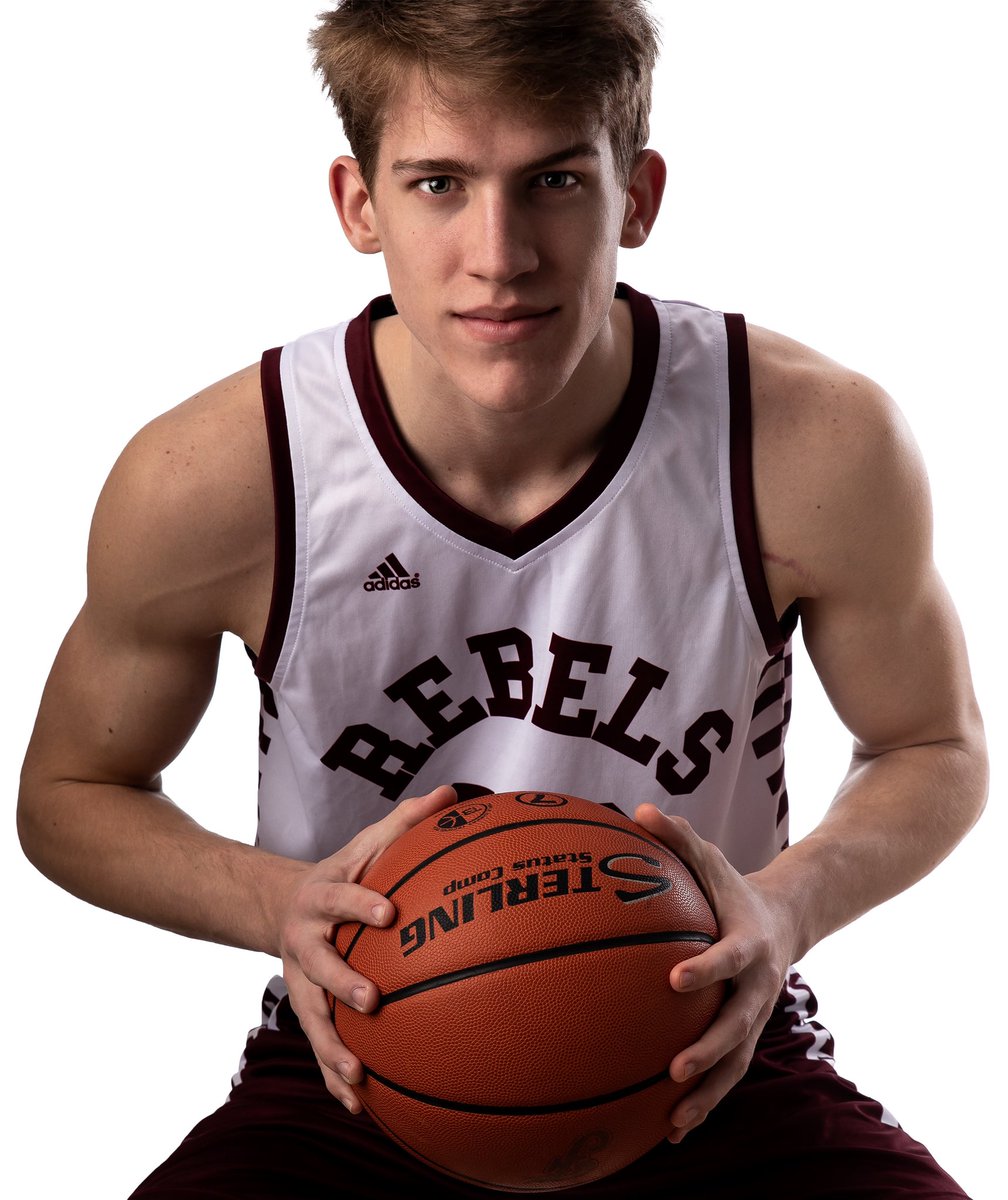 HunterBedwell's tweet photo. It's senior night tonight... lets go crazy🤩🤯 https://t.co/E3aaiwe8cW