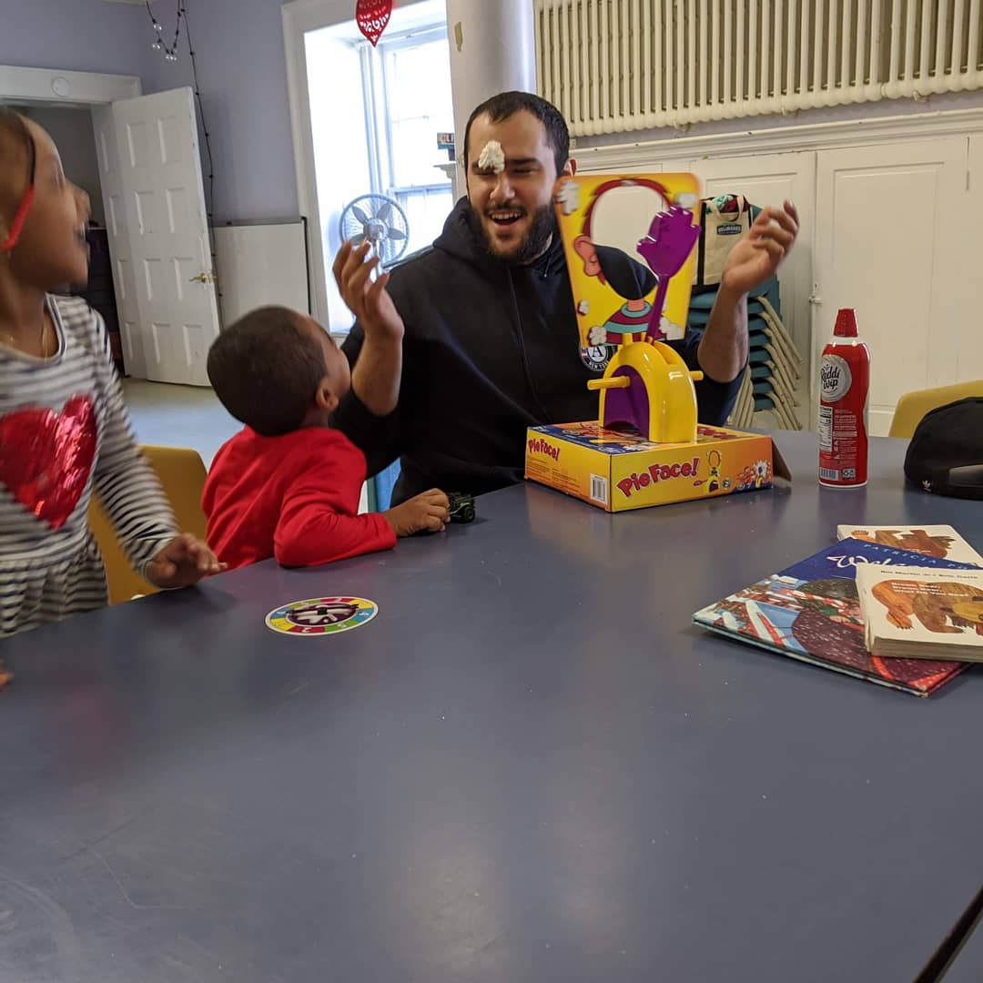 hudsonpromiseny's tweet photo. A little PieFace with Mr. Adolfo.
#promiseistheneighborhood #promiseneighborhoods #Hudson #nonprofit #newyork #youth #community #fun #pieface #piefacegame #family https://t.co/3qBC87uHk0