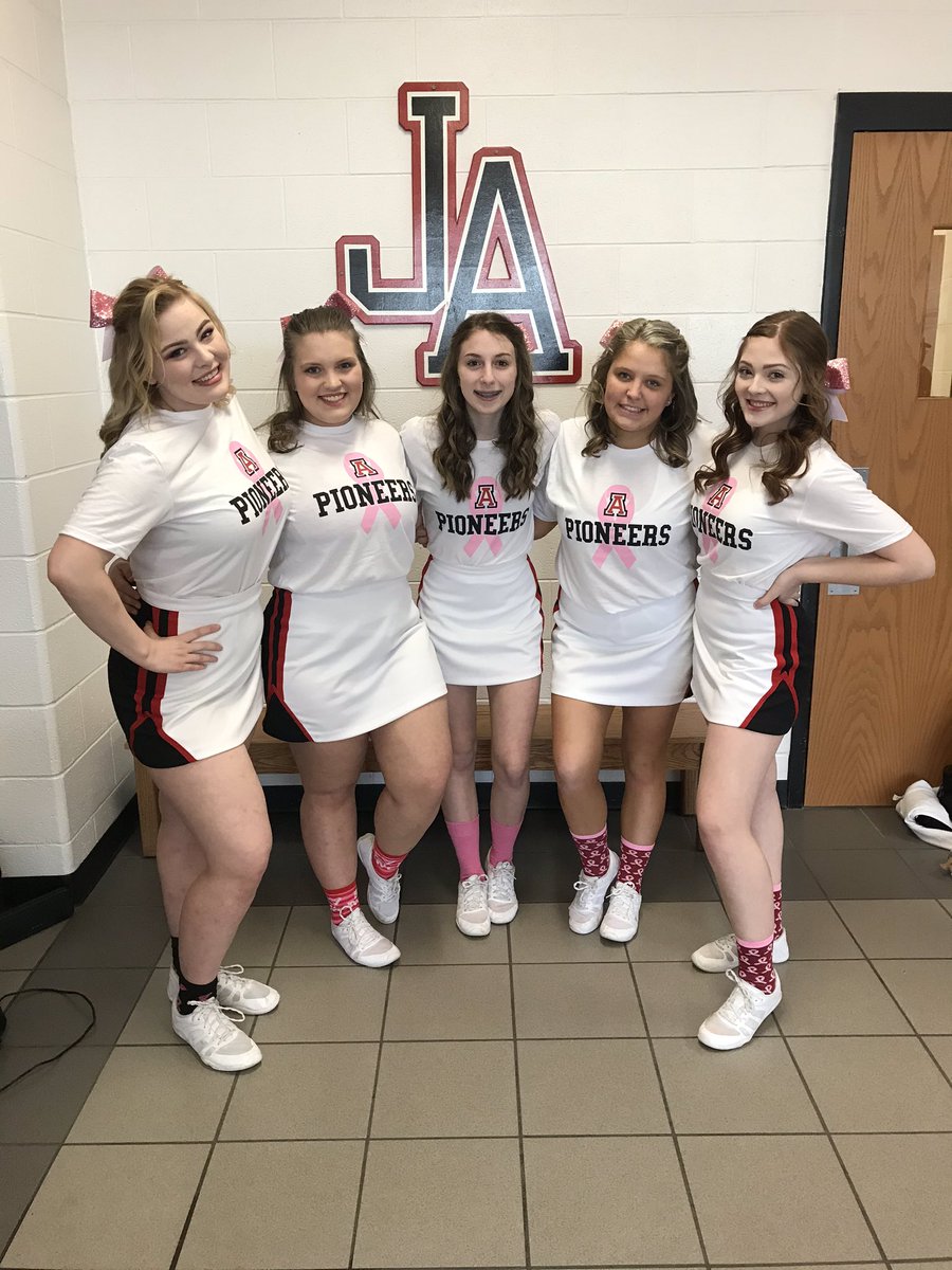 AlderCheer's tweet photo. JV is ready for the pink out! https://t.co/lPv5iS7LNJ