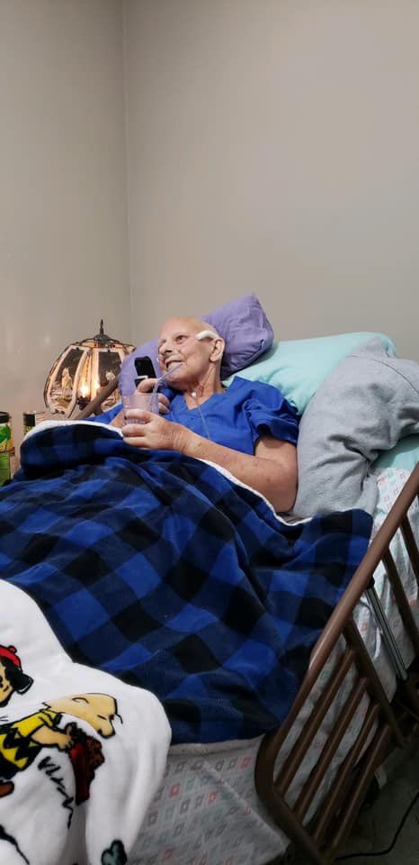 AustinBramley's tweet photo. My step mom, who’s been battling stage 4 cancer, was moved to in-home hospice care a few weeks ago. Today, she received a phone call from her biggest fan -  @HawkeyeFootball Head Coach Kirk Ferentz. https://t.co/tmdJJcB3gU
