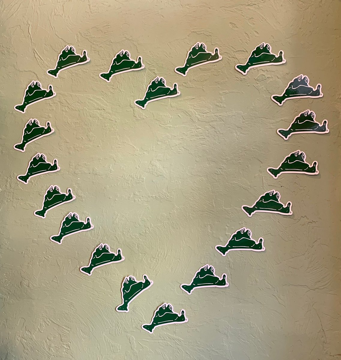 Hoppy Valentine’s day! #lazyfrogmv #dedicatedtoleisure #marthasvineyard #oakbluffs #happyvalentinesday