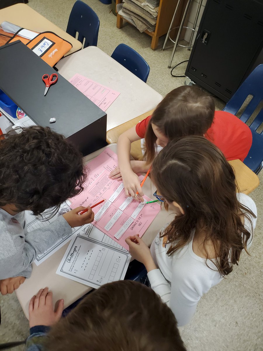 Spiegler4thies's tweet photo. The 4ths had so much fun trying to solve the reading challenges in their Valentine's Escape Room! #thesekidsaresavage #escapethegardenoflove #thingsgotreal @FortkampBre @SevenOaksOwls https://t.co/XKAiza2xY3