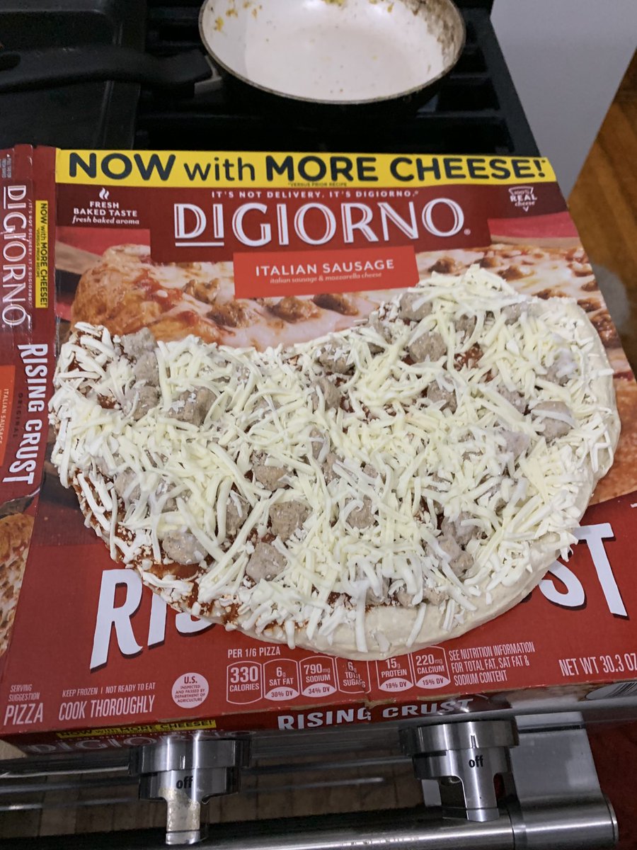 ThatDustinShow's tweet image. Thank Goodness ⁦@DiGiorno⁩ is not delivery! ...bc my 1/2⁩ @DiGiornoPizza⁩ didn’t even have a safety bag... Just have of a frozen broken dream of happiness.
#Whelp 
Frozen Burritos is it then?