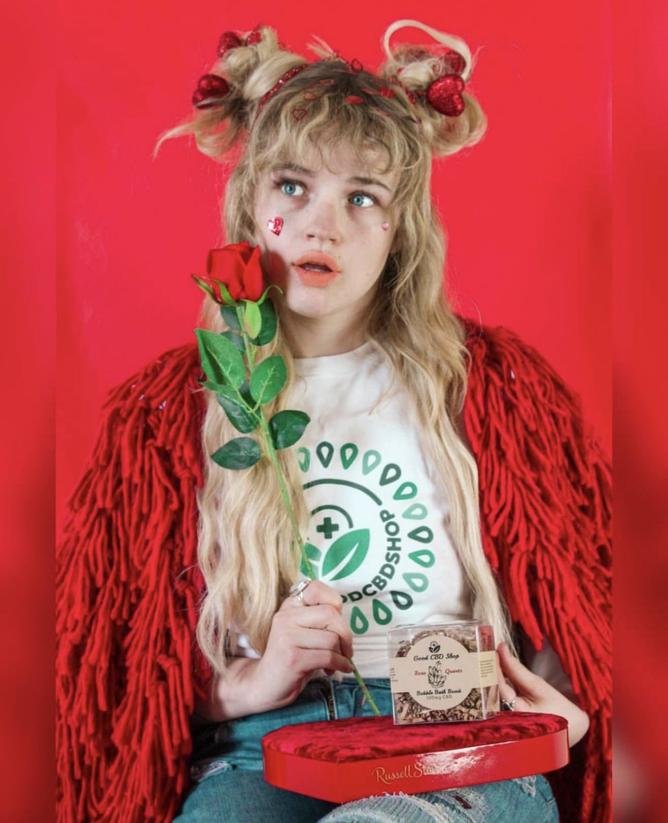 Happy #HappyValentinesDay2020 
From us at GoodCBDShop 💚
Needing a last minute gift 💝
We have #CBD bath bombs 💣