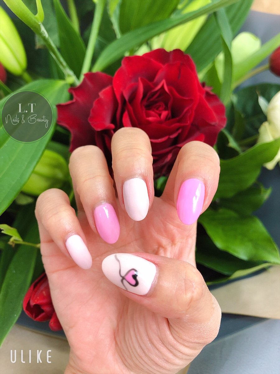 💓💓💓
Colors Used: 
DND 553 Fairy World
DND 535 Rose City
DND 601 Ballet Pink
#naturalnails #naturalnail #pinknail #naildesign #nailsalon #nailsofinstagram #cutenails #valentinenails #happyvalentine #shortandsweet #sweetpinknails #sugarpinknails #manchester #manchesternails