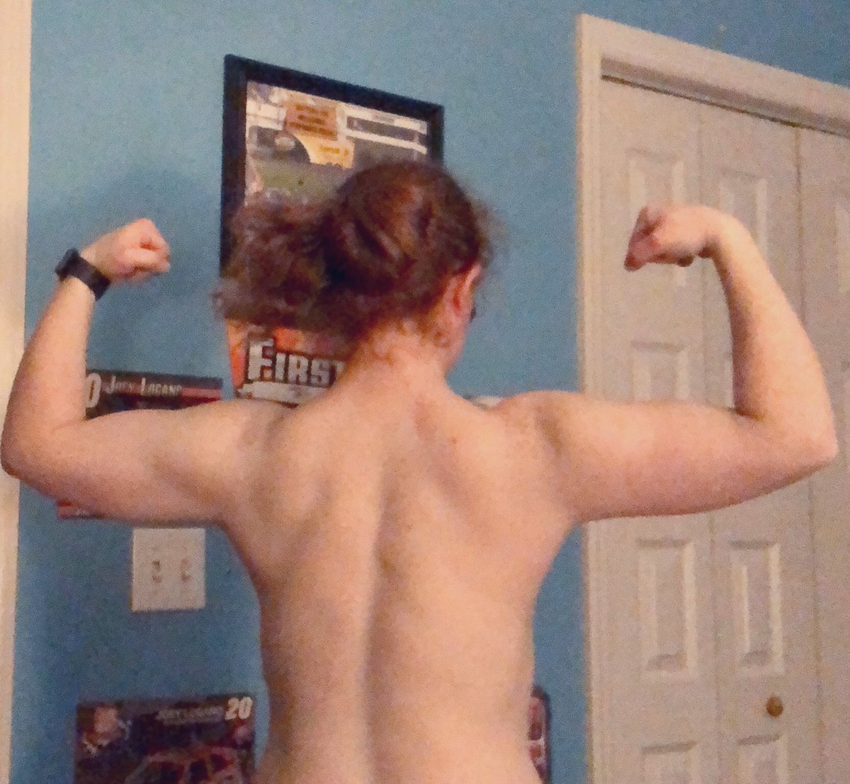 Why need someone to love when I can love myself? 

#FlexFriday #muscletone #datback #attackthatback