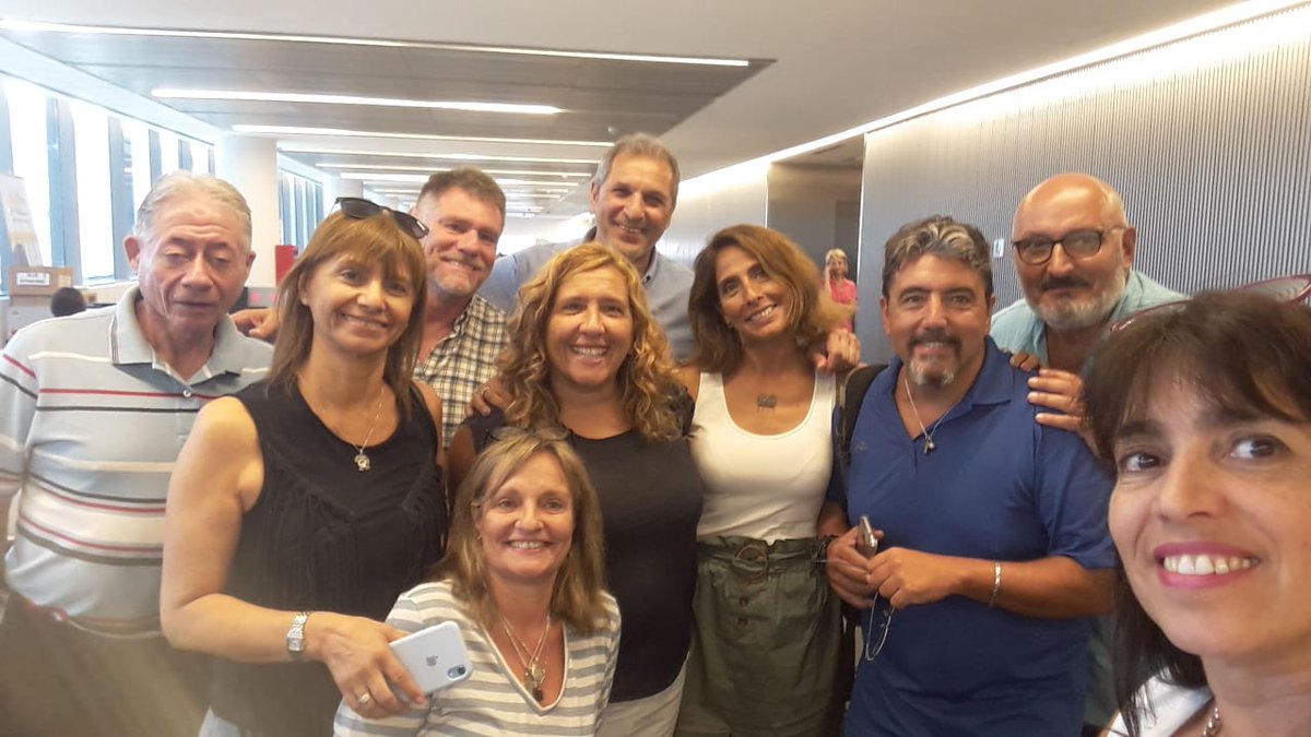 #ciclolectivo2020
Iniciaron las actividades de Educación Media y todo el equipo se reunió para compartir las diferentes líneas de acción para el año. El equipo de supervisores de EF organizando la 1er capacitación del año
<a href="/fabian_capponi/">Fabian Capponi</a> <a href="/EducacionBA/">Ministerio de Educación de Ciudad de Buenos Aires</a> <a href="/Alejandro231297/">Alejandro Baez</a>