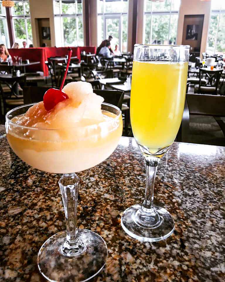 KingsHarbor's tweet photo. This weekend’s forecast- 100% chance of bellinis and mimosas from @raffaskingwood ! Join them every Sunday from 11 AM- 2 PM for a delicious brunch buffet and drinks. Tag your brunch buds to join you this Sunday! https://t.co/S6qx0Fesxc