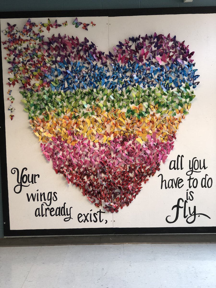 mrsbecker320's tweet photo. Thank you to Mrs. Merola for the new hallway mural! It’s awesome! @WeAreNorwood @marcymerola https://t.co/Zjb6PyiIXb