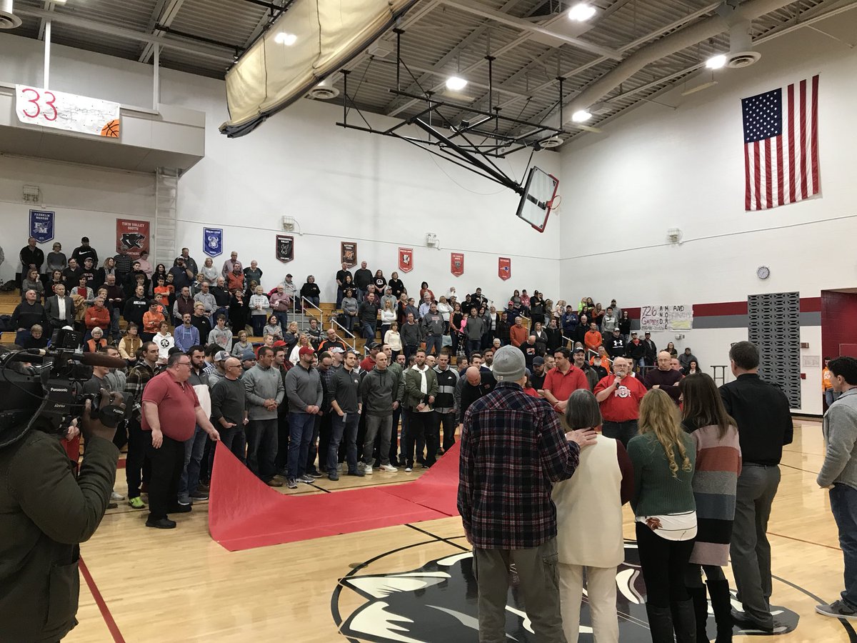 TVS_Athletics's tweet photo. 33 years, 5 time Coach of the Year, 450 wins, 6 CCC Championships, 6 Sectional Championships,1 District Championship, and hundreds of lives impacted! Coach, thank you for everything! You are Twin Valley South Basketball! https://t.co/zWNSju9fho