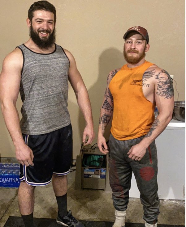 DylanRuffing's tweet photo. Had to go lift with the big boys and show them what I’m made of, even tho after our workout they are convinced I’m juicing it still was one hell of a time! 💪🏻💪🏻🤣 https://t.co/3PbuoBcxcv