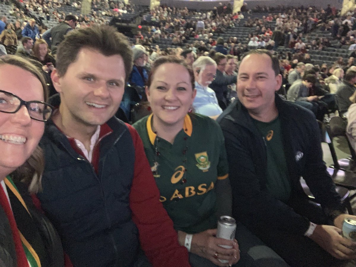 MrsMalin_Math's tweet image. #loudandcleartour @Trevornoah  respresenting South Africa!!