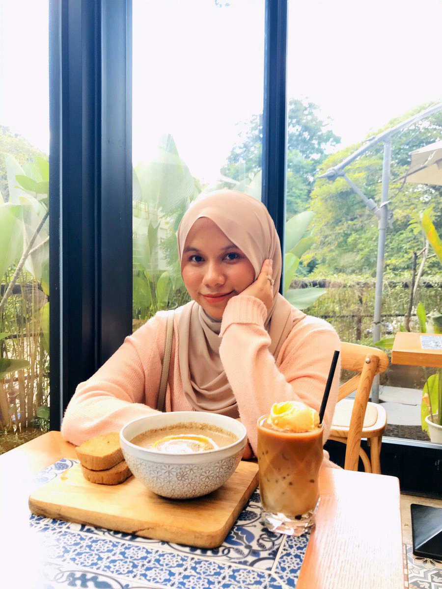 mrmillleerrr's tweet photo. alhamdulillah❤️✨
congrates sayang for your final sem result😃its the end of diploma!cant wait for ur convocation day😘
#4flat https://t.co/Xo6dRle6fH
