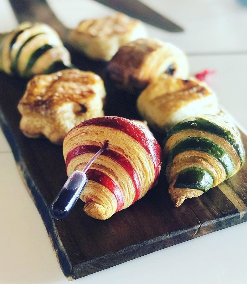 Our suggestion for this Saturday morning: Grab your fresh croissant and coffee, sit under a coconut tree and enjoy salty sea breeze. 💙

Come and visit us soon!
luxlemorne.com