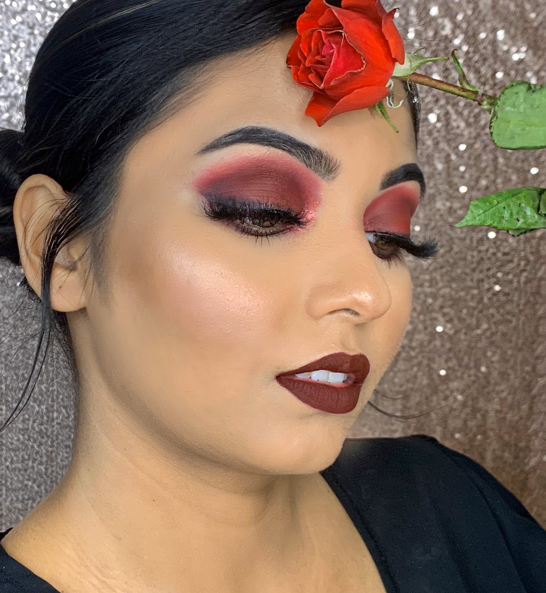 MaishaM93's tweet photo. @ABHcosmetics I used Norvina Vol.1 palette 🎨 ♥️🥀🥰  one of my favorites! I almost use it for every look! Perfect shadows ♥️ https://t.co/CMJqKGdxlL
