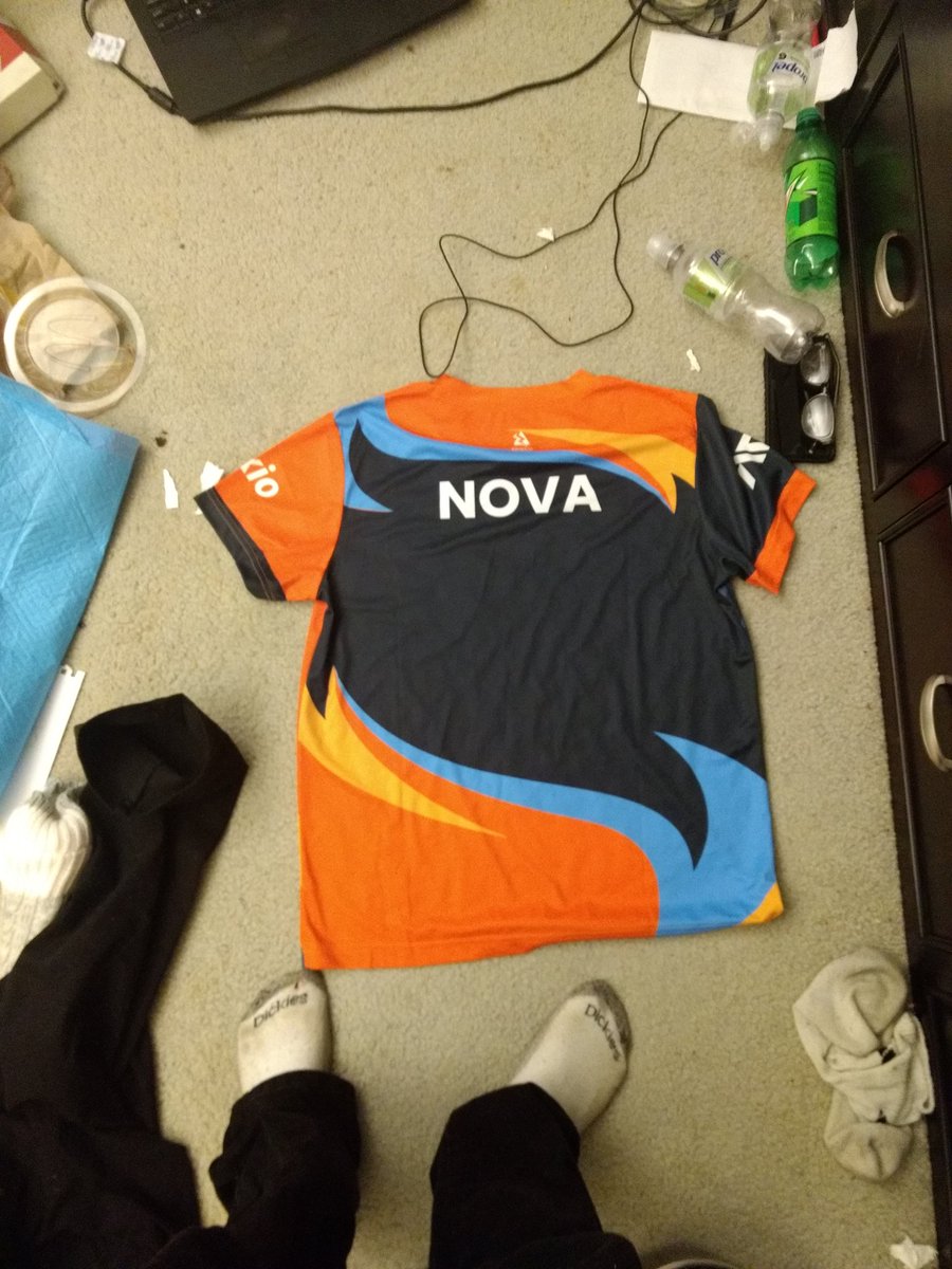 tempest_gaming's tweet photo. Not to brag or anything but just recently grabbed my own Tempest Gaming Jersey from @epiklo #Epiklo https://t.co/5Acnle74zR