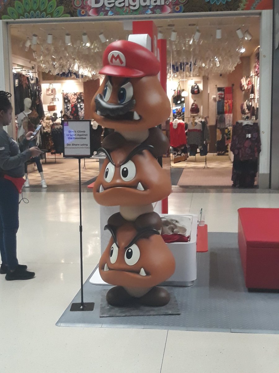 Itchinader's tweet photo. Waiting for the plane ride to my gf & got to check out the Nintendo Switch Airport Lounge, kind of small but the decor is nice. Unfortunately got there right after it closed, so no free luggage tags or coupons. #NintendoSwitchOnTheGo https://t.co/X374ivavXi