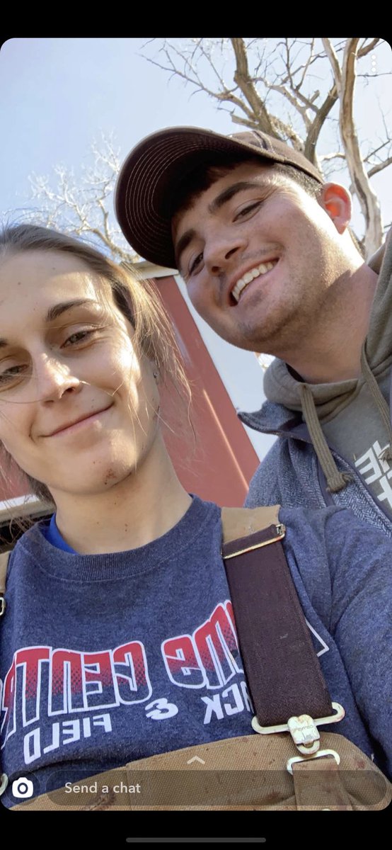 gcollins34's tweet photo. #Valentine @rachel_kort24 https://t.co/EcpenBzryI