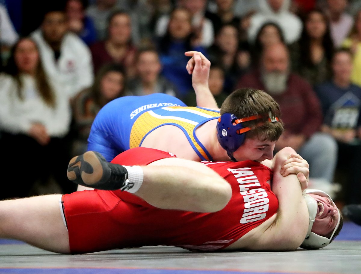 PhotogLori's tweet photo. PHOTOS! https://t.co/RYVLeeVSIs Paulsboro defeats Woodstown in SJ Group 1 wrestling final @PaulsboroSports @Woodstown_AD @whsnjwrestling @PaulsboroPublic #NJwrestling #forbrandon #paulsboro #woodstown #wrestling @BEvansSports @Josephzedalis @adcoleman3 https://t.co/hQGaBCBWzr