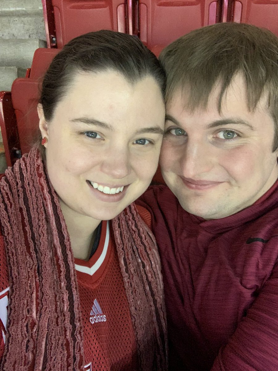 kellyanne1776's tweet photo. Bf: What do you want to do for Valentine’s Day?
Me: Badger game!
#OnWisconsin https://t.co/LIwqgAZ46g