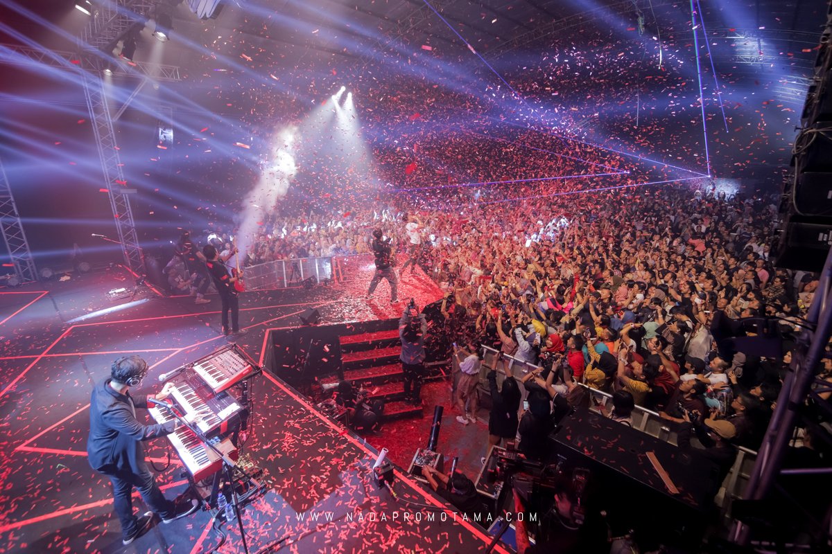 Konser Mencari Cinta
<a href="/NOAH_ID/">NOAH</a> 

Livespace SCBD - Jakarta
13 Februari 2020

📷: <a href="/akhmaddody/">Akhmad Dody F</a> 
#Nadapromotama #Noah #SahabatNoah #NoahJKT #KonserMencariCinta