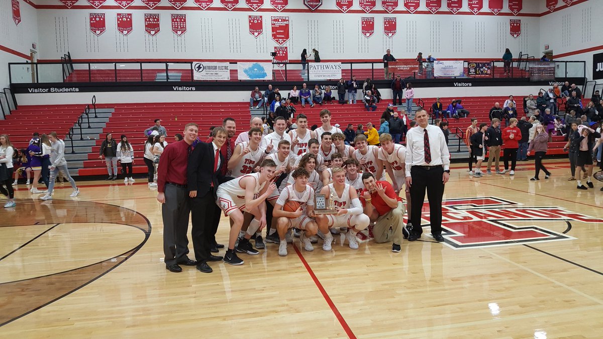 TippRedDevils's tweet photo. Final from Tippecanoe
Red Devils 61
Aviators 52
Tippecanoe is Miami Division Champions! 14-8 overall and 13-5 in the @MVLathletics
#TippPride #CHAMPS https://t.co/nmxIOreCMF