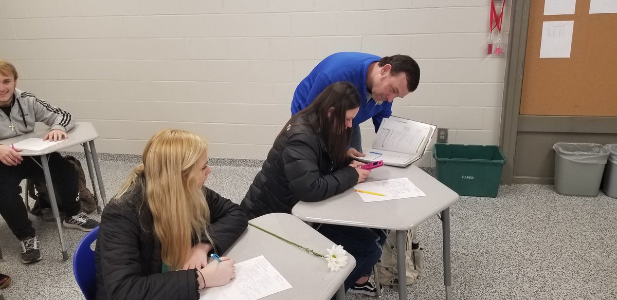 beauregard_hs's tweet photo. Algebra: Coach McClendon's students worked to solve quadratic equations with one variable. 
#ACTready https://t.co/Ddv9czS43m