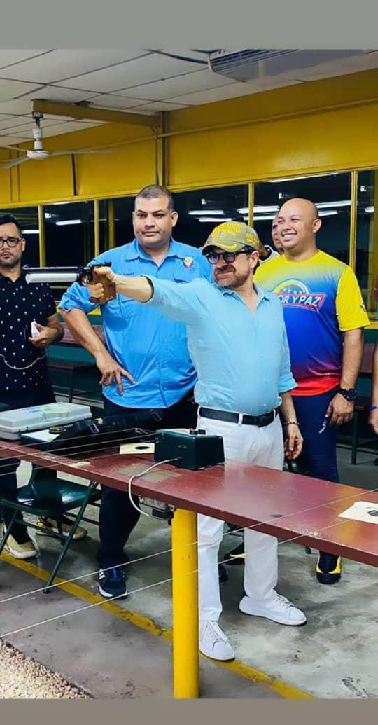 gomezdouglas11's tweet photo. Hoy después de más de 20 Años Nuestro Deporte @FEVETI es Tomado en Cuenta para la Recuperación de Nuestras Instalaciones Gracias a @rafaellacava10 @RichardN_PSUV @Fundadeporte https://t.co/KGFiNiXiib