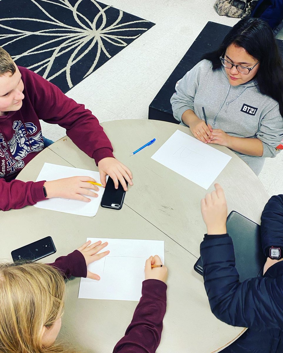 vmayclassroom's tweet photo. We worked on #enablingothers by having a leader in each group look at a picture and explain it to their group members. https://t.co/yZb3vTjgQw