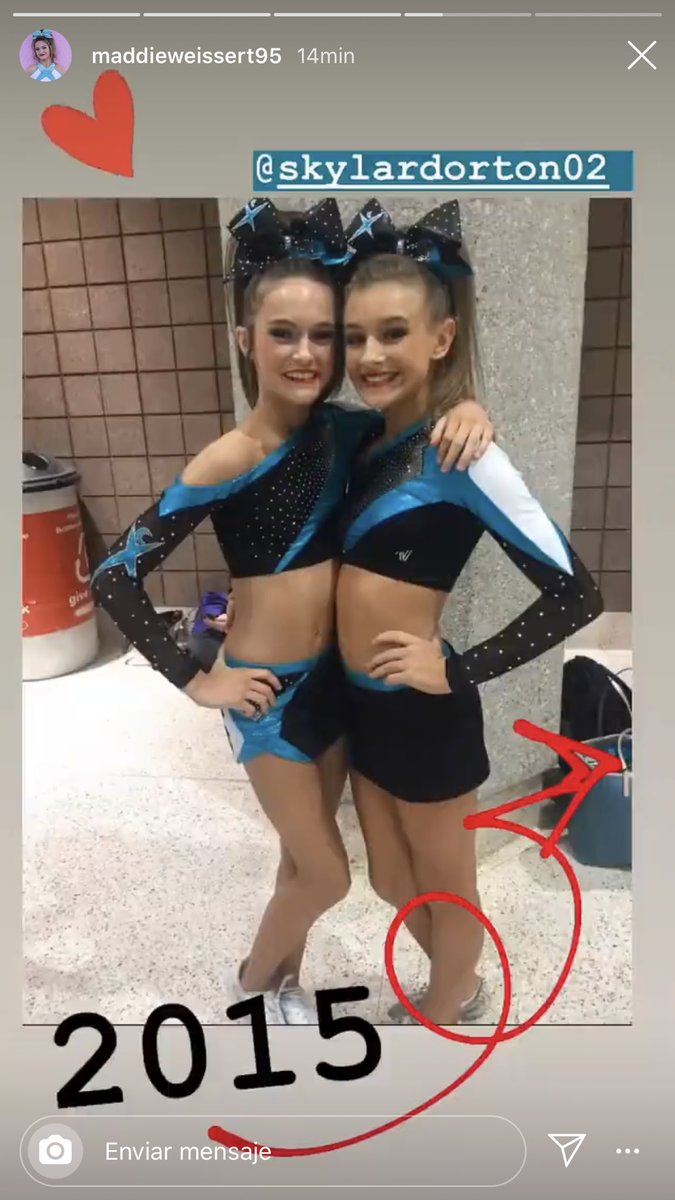 Wescreamfour's tweet image. The OG senior elite chickens are seniors🥺🐓