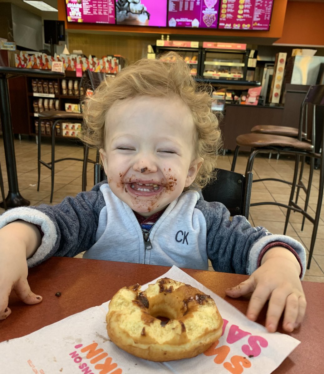 h_spango's tweet photo. This kid is my spirit animal... 🍩@dunkindonuts fo life #Dunkin #chocolateface #vdaydate #valentinesday #momlife https://t.co/gyiqMWhNYr