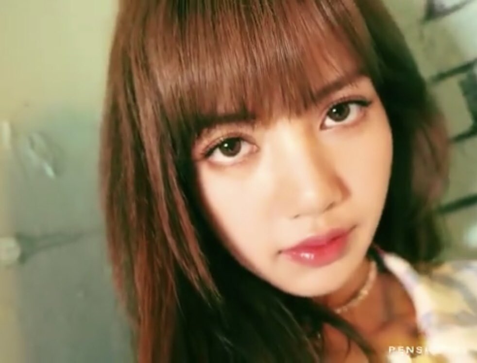 LISA fan account tweet media