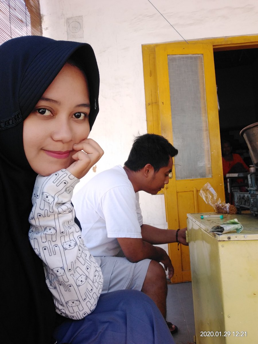 Musdalifah_SQ's tweet photo. Kamu dan aku akan menjadi kita selamanya.
#papski 😍😘 https://t.co/BlOA5WQmbq