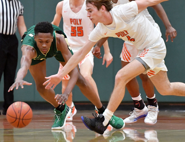 WillLesterPhoto's tweet photo. #RiversidePoly @RiversidePolyHS jumped to a big lead early which #longbeachpoly @LBPolyAthletics could not recover from losing 81-60 in opening round of #CIFSSBasketball D1 basketball playoffs https://t.co/Zvr2Xaq6lk