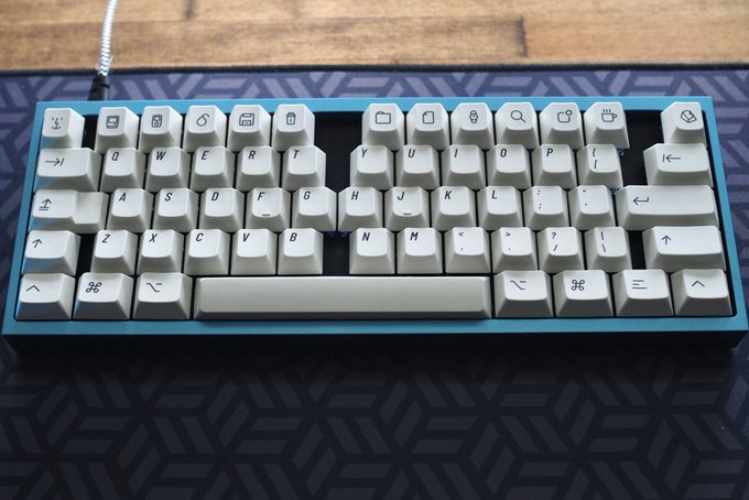 たのしい人生さん がハッシュタグ 自作キーボード をつけたツイート