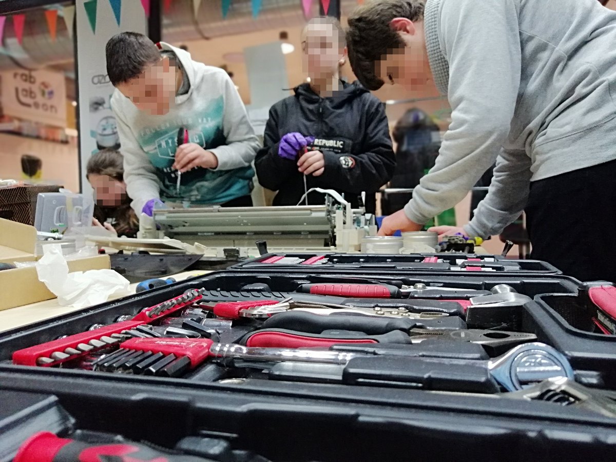 FabLabLeon's tweet image. Ayer realizamos nuestro #reparaTElo en #leonesp ,tratando de reparar, reutilizar y reciclar nuestros dispositivos. Gracias a #Talentarea.

¿Quieres saber más sobre Fab Lab León? Ven a vernos el próximo 28 de febrero a las 18h.
Apúntate aquí 👇
visitafablableon.eventbrite.es