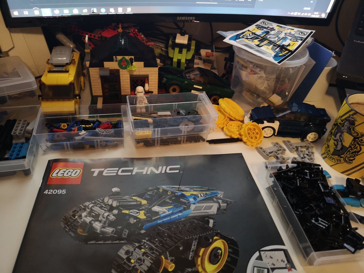 bagalutenGregor's tweet image. Es is wieder Building Time.

#LEGO
#LEGO42095
#PowerFunctions
#TECHNIC