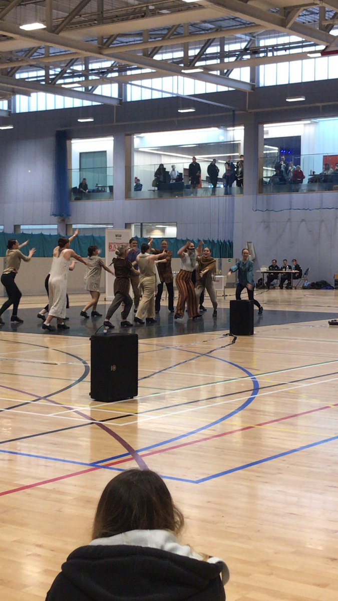 Great costumes and idea <a href="/KCLDanceSoc/">KCL Dance Society</a>  #sotondancecomp2020